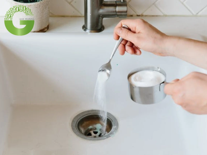 Hướng Dẫn Thông Cống Bằng Xút Vảy (NaOH) Siêu An Toàn