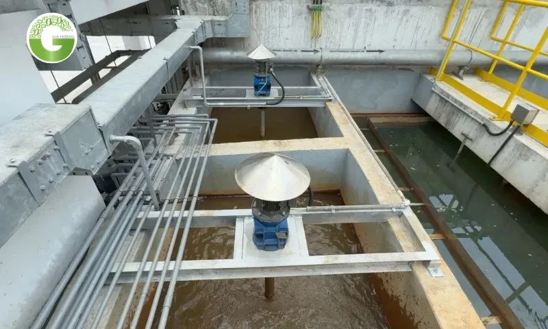 Bồn hoạt động theo nguyên lý cơ học kết hợp hóa chất