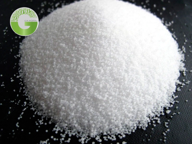 Xút hạt là một dạng rắn của Natri Hydroxit (NaOH)