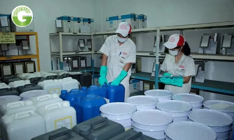 Cần tuân thủ theo hướng dẫn sử dụng khi bảo quản và tiếp xúc với hóa chất