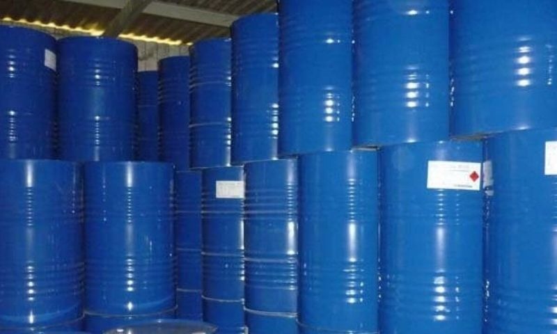 Có nơi bảo quản NaOH riêng thông thoáng tránh nắng