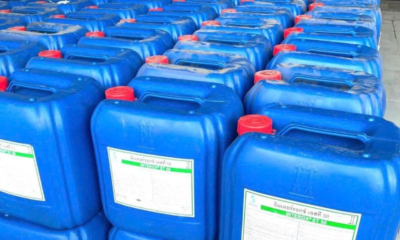 Nên bảo quản H2O2 nơi khô ráo xa các hóa chất khác