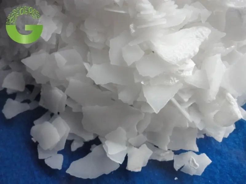 Lưu ý quan trọng khi mua và sử dụng xút vảy