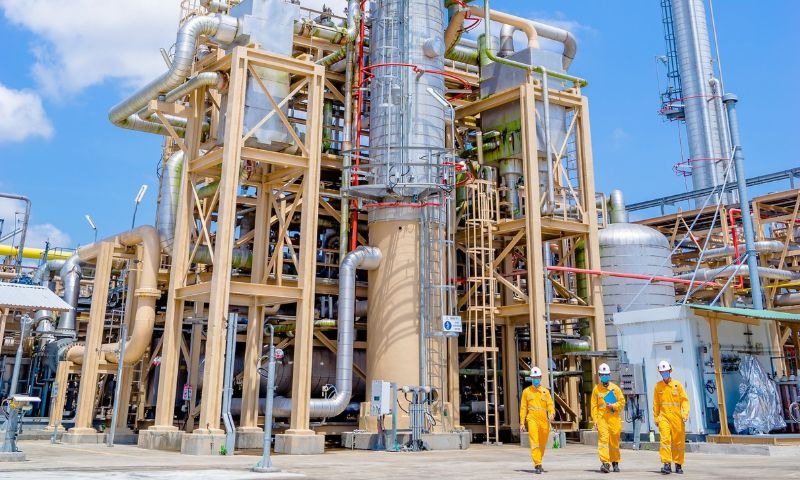 Hóa chất NaOH 32% cũng được dùng trong sản xuất dầu khí